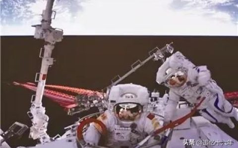 航天员出舱全程直播央视，2021年航天员出舱视频？